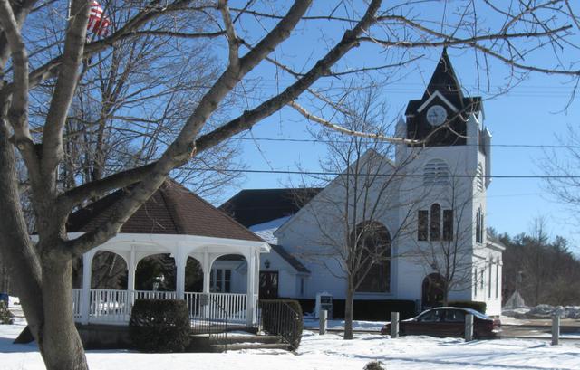 Raymond, NH 03077